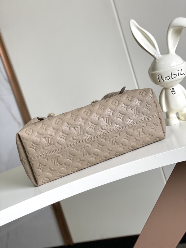 ルイヴィトンバッグ内部構造